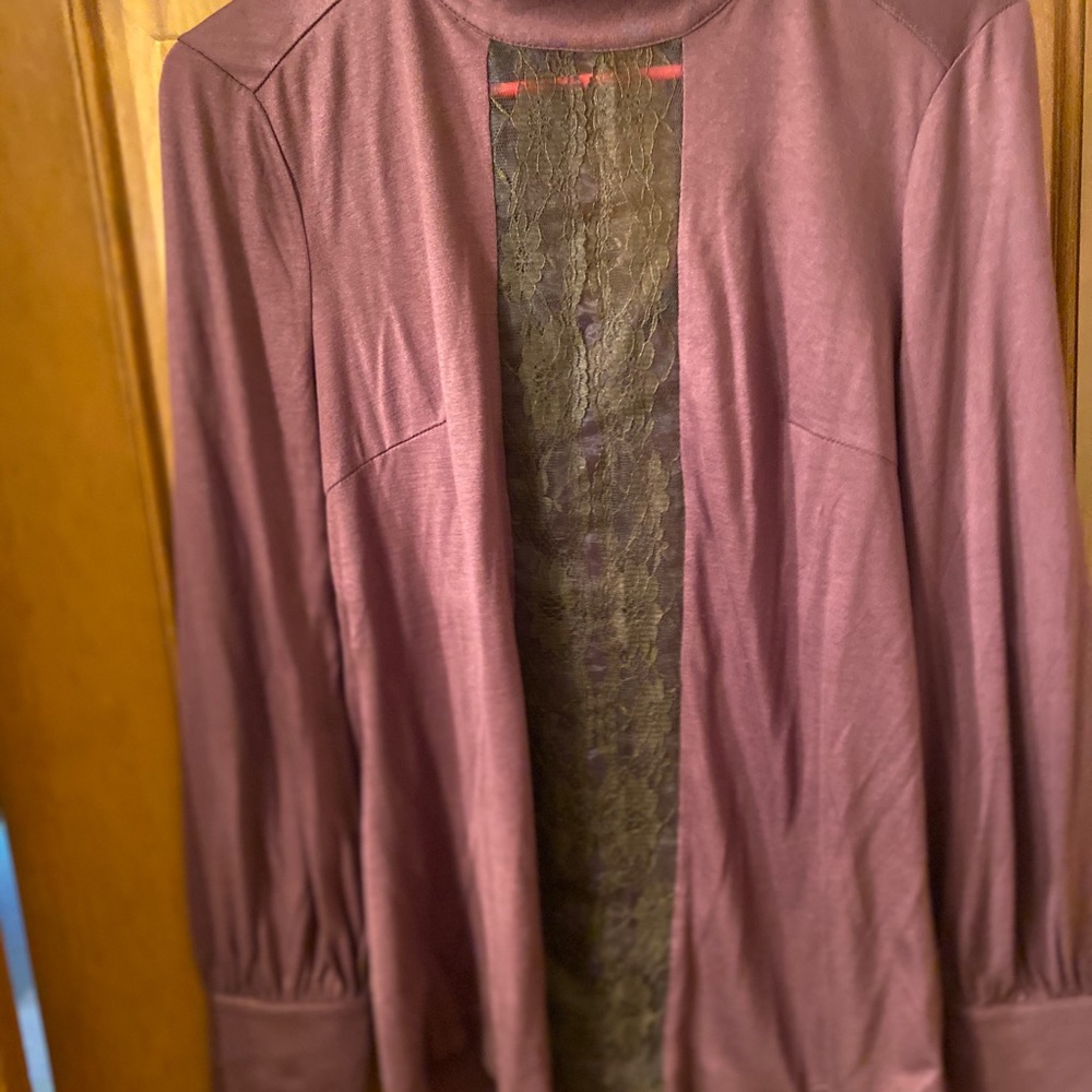 Long sleeve shirt w/ lace stripe down the middle